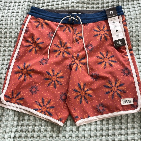 ✨O'Neil Cruzers 18" Size 32 NWT Boardies✨ - Picture 1 of 4